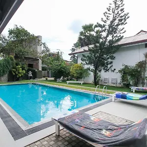 https://lioni-holidays-villa.kandyhotelsnow.com