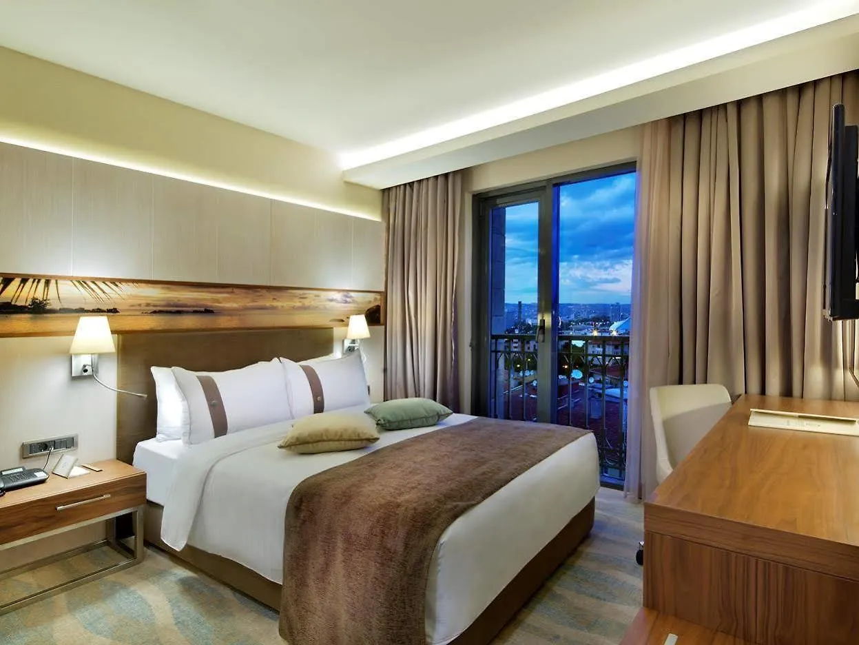 Mercure Ankara Kizilay 4*,